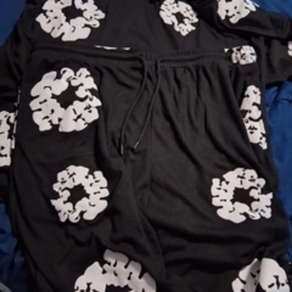 Men's Black Graphic Shorts - Picture 3 of 3